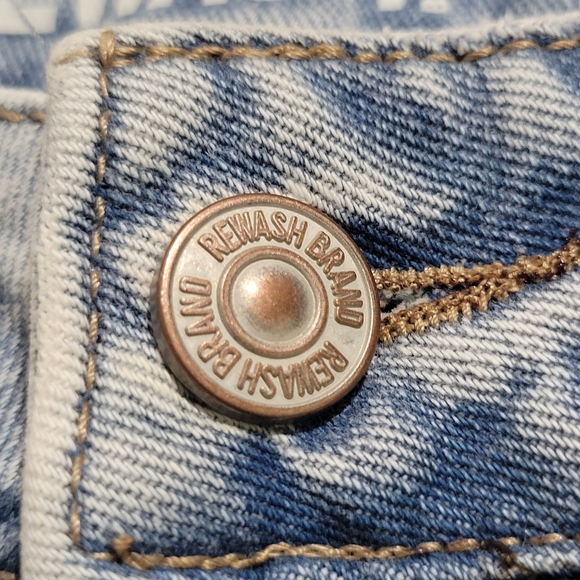 Rewash Brand A-Line Distressed Bermuda Jean Shorts Size 5/27 Light Indigo - Picture 11 of 15
